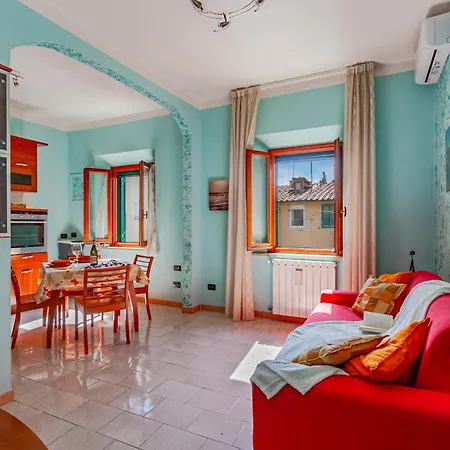 Apartment Casa Kira Livorno